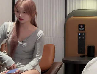 今天约的妹子开始很高兴后面被我操急眼了-曹长卿剧情