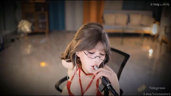 张爱玲 红色战衣 就地啪啪