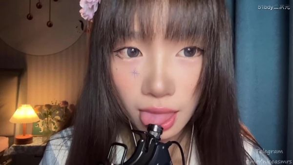 今天又变好看了 香舌舔麦