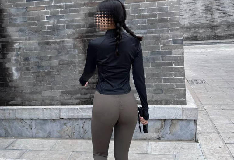 抓住机会开发了堂姐的处女地爆操了堂姐屁眼两次剧情