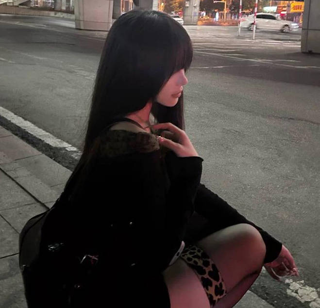 痴汉尾随美女强操至高潮后竟被她老公发现暴打剧情