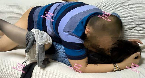 终于操到并内射了清醒状态下的女儿剧情