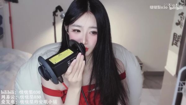 啵啵梨 左右耳天鹅弹舌孔雀鱼