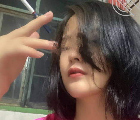 外表高冷的嫂子终于被我插入了没想到床上这么骚剧情