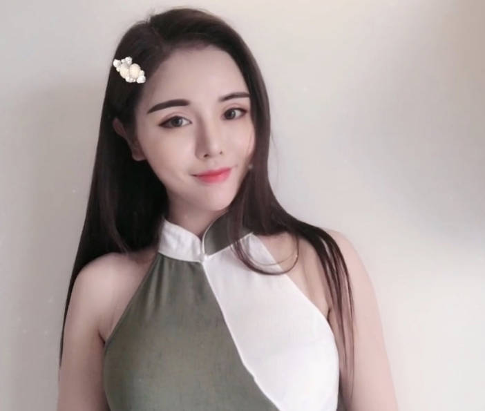 公寓私拍特写176cm极品乳模剧情