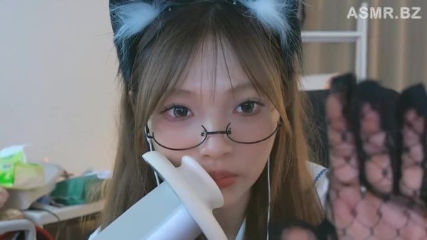 辣不辣Hyo 近景轻语耳疗剧情-天儿吹气啵啵