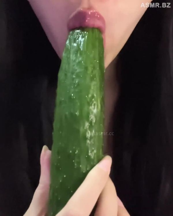 梨落ASMR 口活黄瓜 手炉