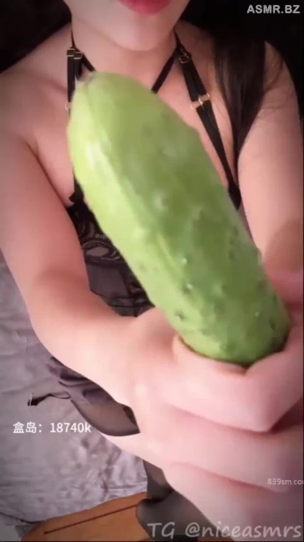 琉璃瓦 黑色薄纱 带刺黄瓜摩擦