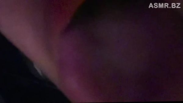 小春助眠 近距离舔屏 舔眼镜